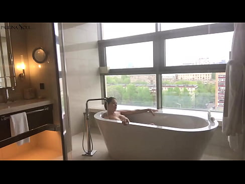 ❤️ Obrovská kočka vášnivě si honí kundu v koupelně ️ Porno u cs.xxx-wow-net.ru ️❤